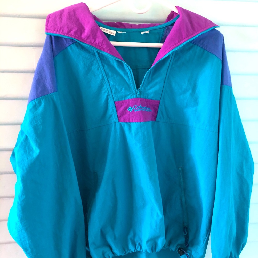 Trendy-Vintage Columbia Windbreaker
